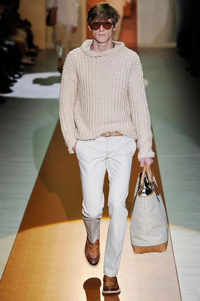 Look 35